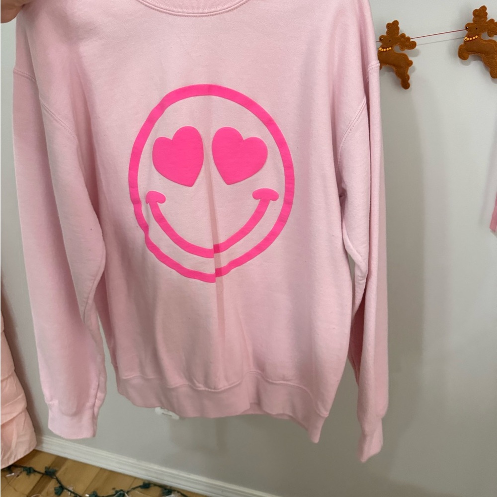 Gildan Pink Heavy Blend Sweatshirt